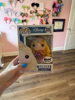 Funko Pop! Disney Aurora in Pink Glitter Gown (BAM! Exclusive)